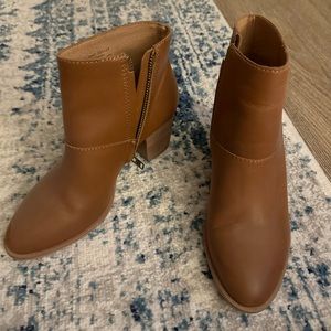 Leather Madewell boots in great condition!
